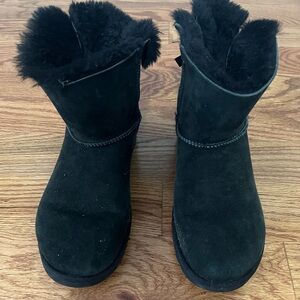 Used UGGS